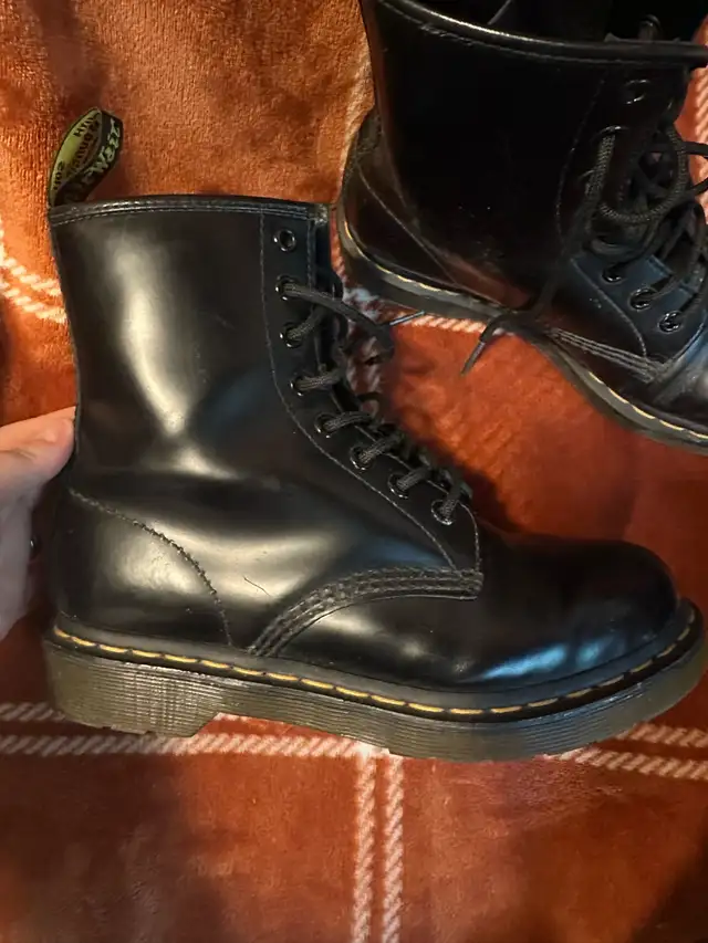 Women’s Doc Martens original 1460 size 7 in Women's - Shoes in Bedford - Image 4