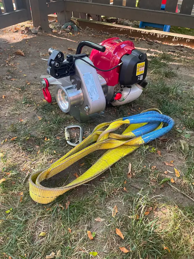 PCW4000 Honda powered capstan portable winch