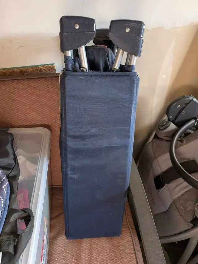 Diaper bag, potty, playpen, portable highchair in Multi-item in Ottawa - Image 3