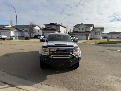 2018 gmc 3500 for sale . Truck is in awesome condition .