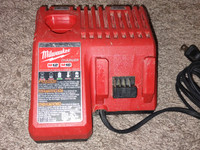 MILWAUKEE M12, M18 BATTERY CHARGER.