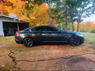 2011 jaguar XF 5.0L V8, fully loaded with AC, heated and cooled seats, heated steering wheel, sunroo...