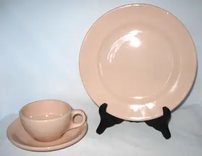 PIECES de VINTAGE RESTAURANT WARE GRINDLEY PEACH PETAL ITEMS English spoken, p.m. me if details are...