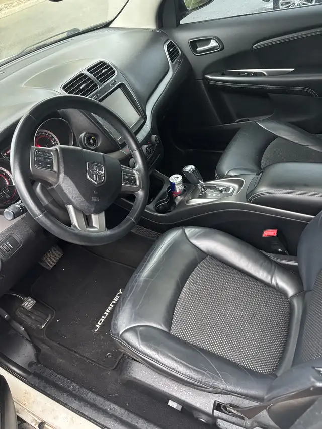 Dodge journey 2015551125909745838084