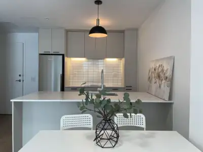 New 1 bedroom condo near Metro station UQAM & Beaudry