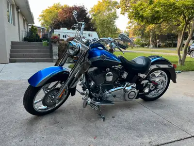 2010 CVO Softail Screamin Eagle FLSTFSE2, 110cu. in., 1800cc. Vance and Hines pipes. All service and...