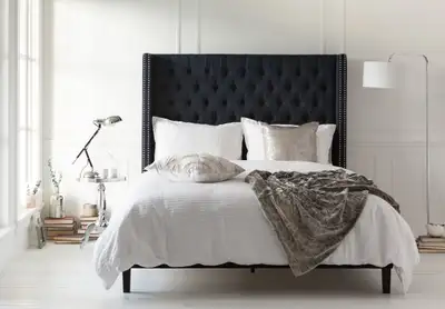 STRUCTUBE VERSAILLES QUEEN BED - EXCELLENT CONDITION **, View more