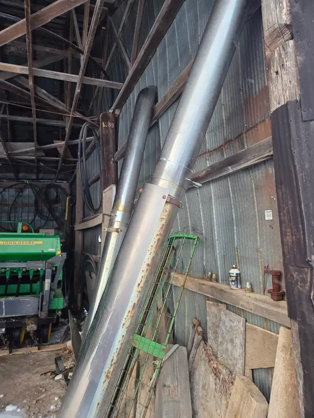 Peterbilt 379  7 INCH Straight pipes in Heavy Trucks in Brantford - Image 4