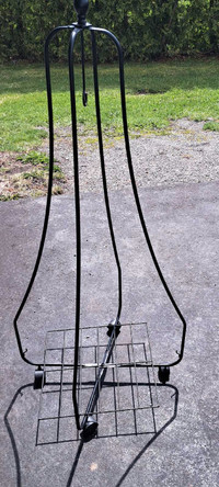 Rolling Hanging Basket/Plant Stand