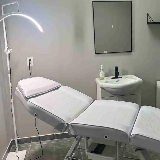 Beauty Room for Rent