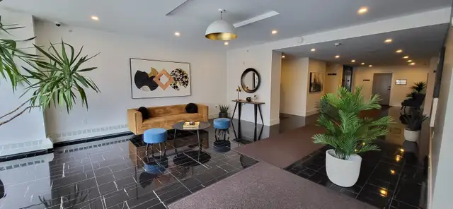 3 Bedroom Corner unit available on Broad Street