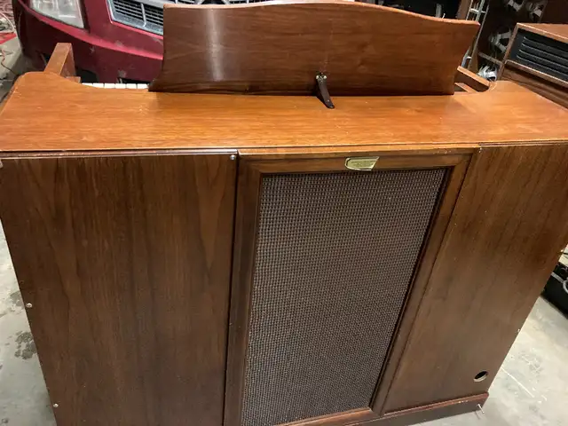 Hammond organ Hammond &  tone cabinet in Pianos & Keyboards in Calgary - Image 3