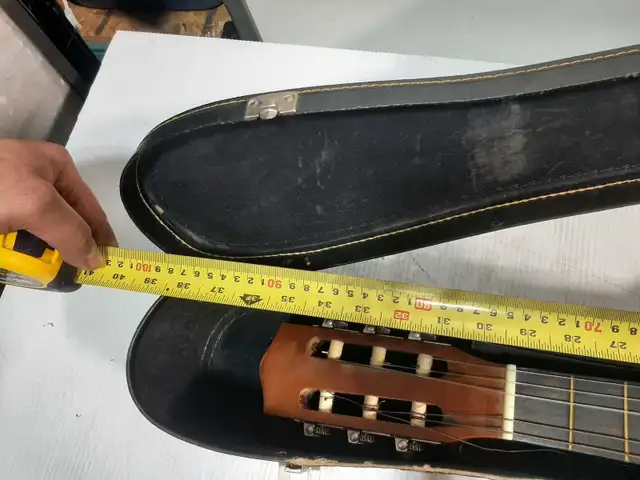 Classical Guitar in Guitars in City of Montréal - Image 4