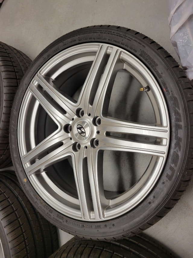 New, Hyundai 19" x 8 alloy set w/ Falken Azenis FK510 P245/35R19