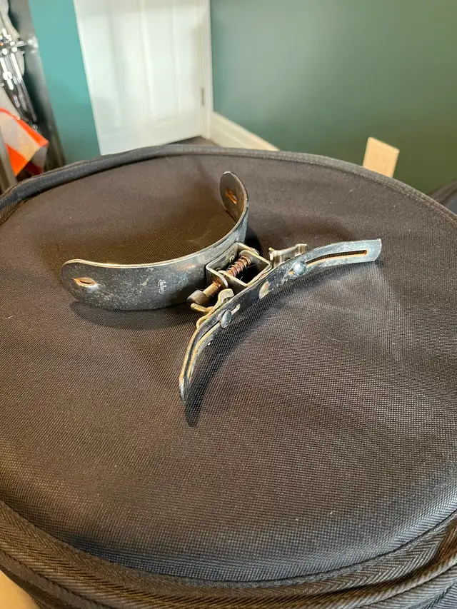 Original 1967 15” x 12” Ludwig Marching Snare Drum For Sale in Drums & Percussion in Mississauga / Peel Region - Image 8