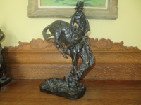 Sculpture en bronze de Frederic Remington 'The Outlaw'