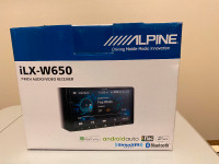 Alpine iLX-W650 7" Touchscreen Deck