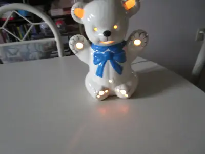 Vintage 1980's ceramic Teddy bear Nursery lamp/night light 10", View more