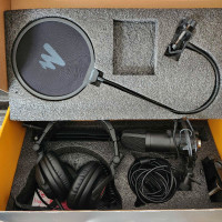 Microphone and Headset Kit