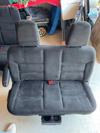 Dodge caravan middle and rear seats with floor panel and screws