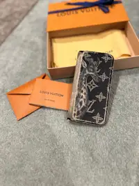 Louis Vuiton Chapman Phone / iphone case!