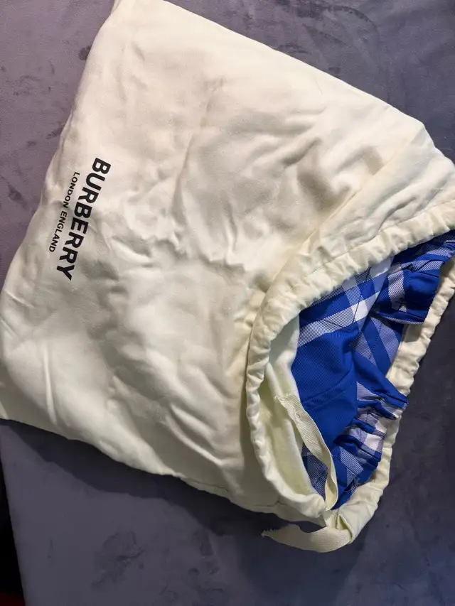 Burberry jacket in Men's in Mississauga / Peel Region - Image 9