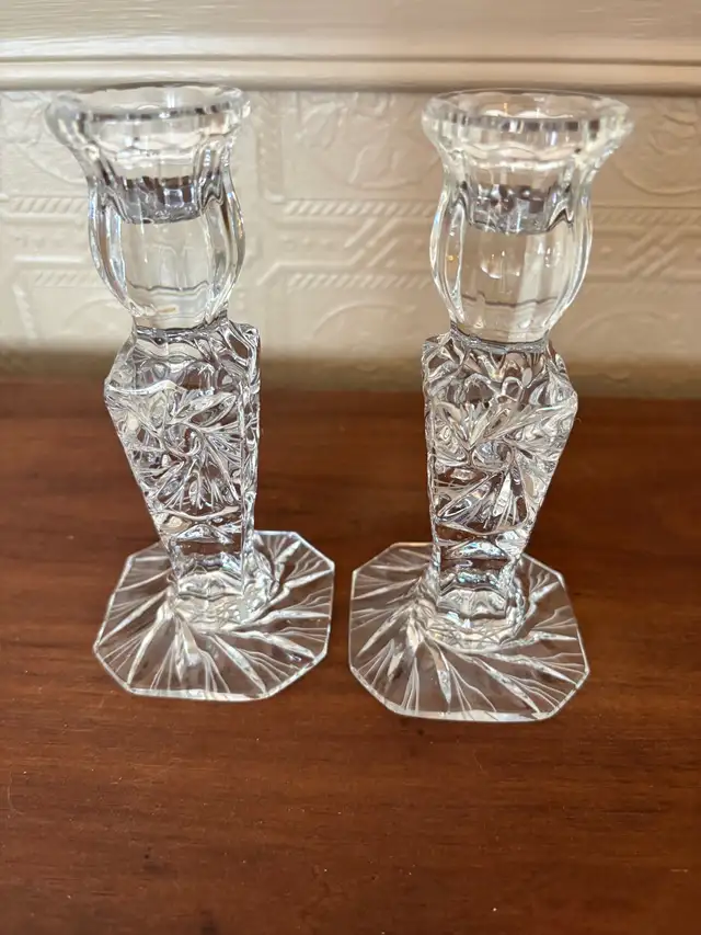 Exquisite Vintage Pair Set Cut Lead Crystal Candle Sticks in Arts & Collectibles in Longueuil / South Shore - Image 2