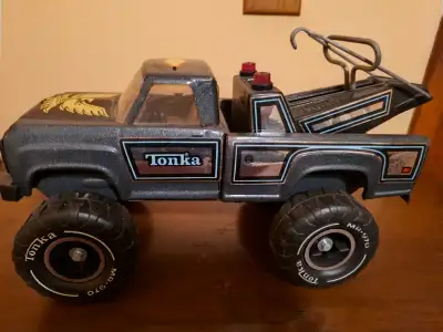 Camion jouet Tonka, ancien modèle en métal Remorqueuse - Tow Truck MR970 Prix ferme C'est le dernier...