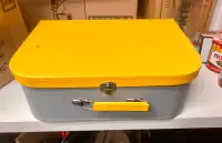 Rectangular Yellow/grey Vintage Suitcase Giftbox 13x24x4,5"
