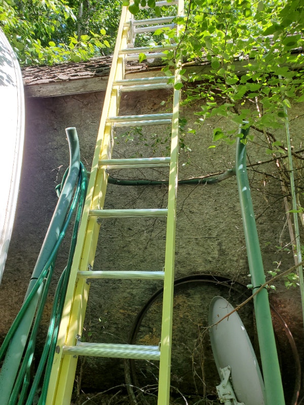 Featherlite 20 ft. fiberglass extension ladder Ladders & Scaffolding