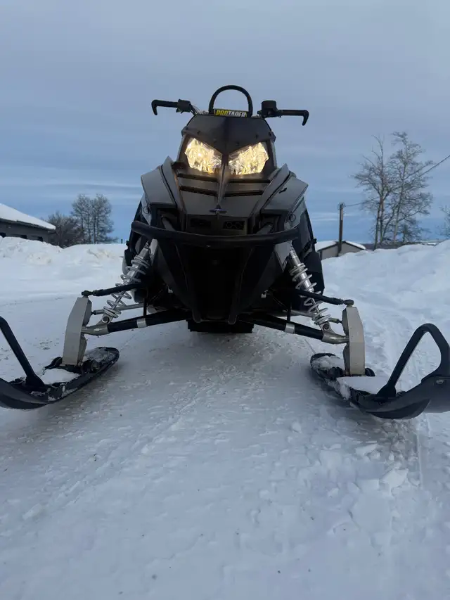 2014 Polaris pro 800, 155 in Snowmobiles in Fort St. John - Image 2
