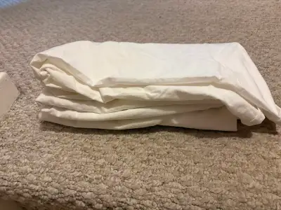 White Double fitted bed sheet $5 100% cotton, full size + more, View more