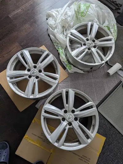 $350 OBO Wheel specifications Size: 18x7.5 inches Bolt Pattern: 5x114.3mm or 5x4.5 inches Offset: 45...