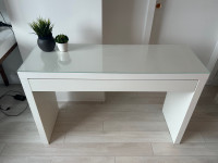 White Dressing Table / Desk with Glass Top - Coiffeuse / Bureau 