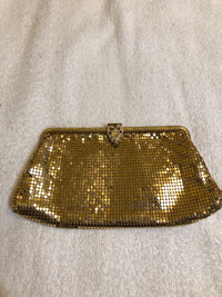 Vintage gold mesh evening bag in excellent condition 