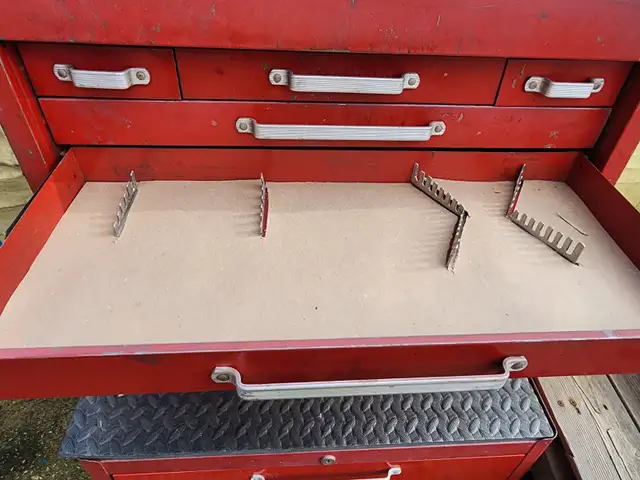 Mastercraft/Beach 6 Drawers Tool Chest W Aluminum Wrench Holders in Tool Storage & Benches in Windsor Region - Image 3