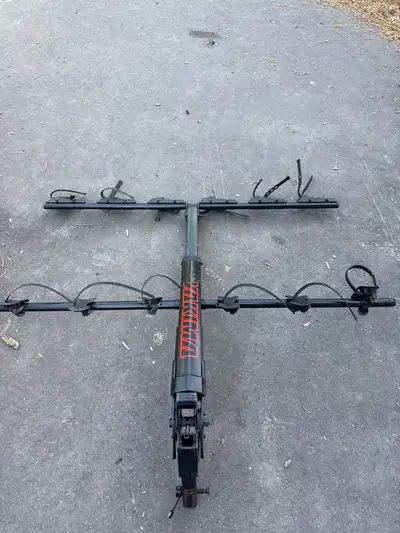 PRICE DROP -Yakima bike rack - 6 bikes rear mount - hang tight 6, View more