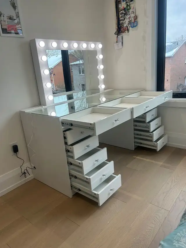 Premium Luxury makeup vanity table dresser 13 drawers in Dressers & Wardrobes in Mississauga / Peel Region - Image 6