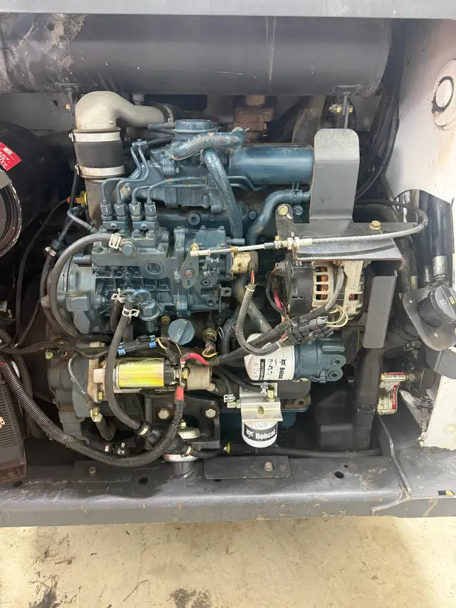 2012 Bobcat S 650 in Heavy Equipment in Fort St. John - Image 6