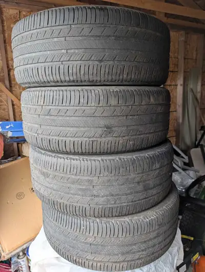 4 used Michelin all season tires. 225 55 R17. Lots of tread remaining. Able to meet in Halifax, Dart...
