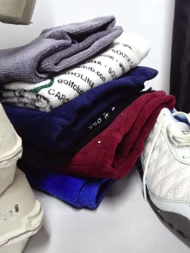 GOLF - BAG TOWELS / NEW GLOVES / UMBRELLAS / TRAVEL COVERS in Golf in Mississauga / Peel Region - Image 6