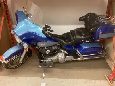 Best Deal On A Harley, only $8,000! Very Good Condition ... Just Needs A Rider! Very Cool Classic Bi...