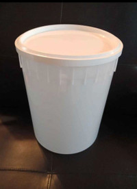 3 Gallons Food Grade Buckets/ Pails With Lids
