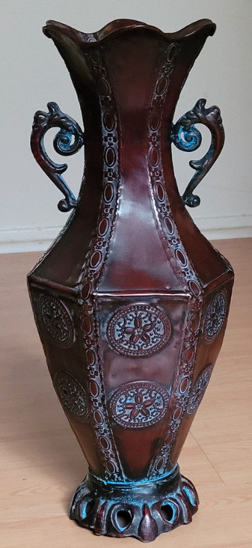 Vintage Copper Tone Metal Embossed Vase with Cast Iron Base in Arts & Collectibles in Oshawa / Durham Region