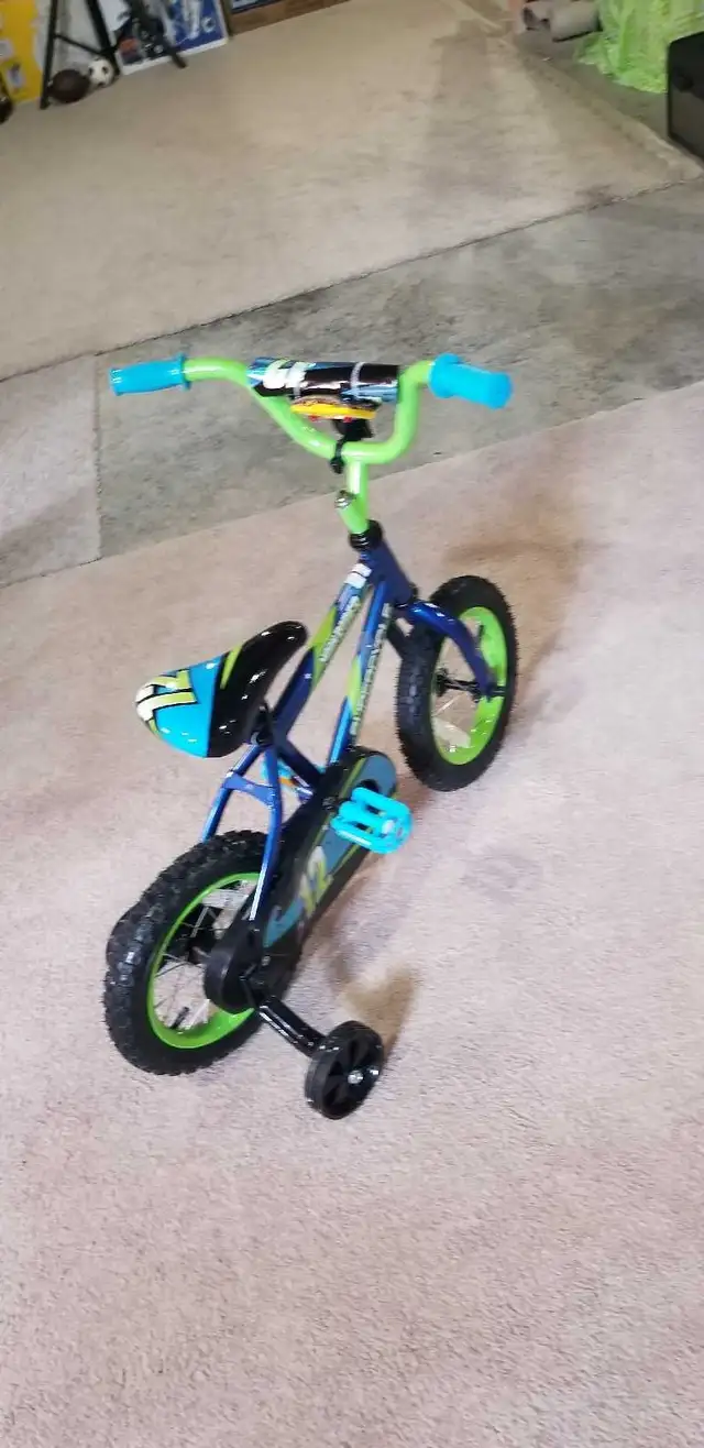brand new kids bike for sale asking 100$$. in Kids in London - Image 5