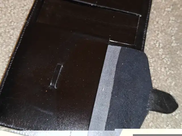 Handmade Faux Croc Patent Genuine Leather Billfold Men Wallet in Men's in Calgary - Image 9