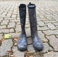 Kamik black paisley rain rubber boots women sz 10 Waterproof