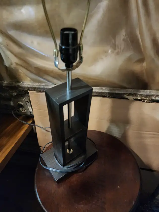 lamp wood shelf light table desk indoor lighting, no shade in Indoor Lighting & Fans in Oakville / Halton Region - Image 4