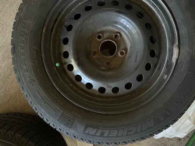 4 winter tires 17” with rims in Cars & Trucks in Ottawa - Image 6
