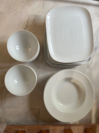 Dishes-dinner plates, pasta bowls and soup bowls